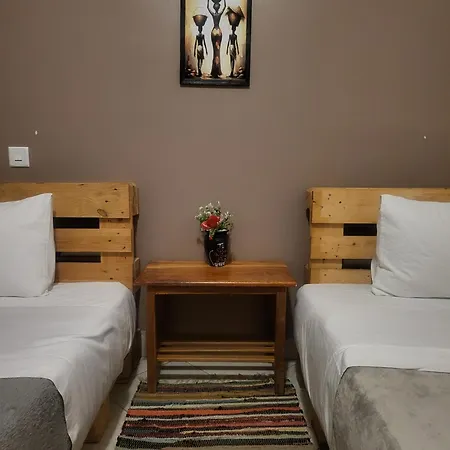 Aivilo Comfort Bed&Breakfast Entebbe Exterior photo