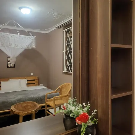 Aivilo Comfort Bed&Breakfast Entebbe Exterior photo